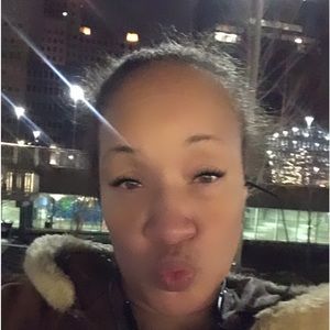 Meet your Posher, Leshia